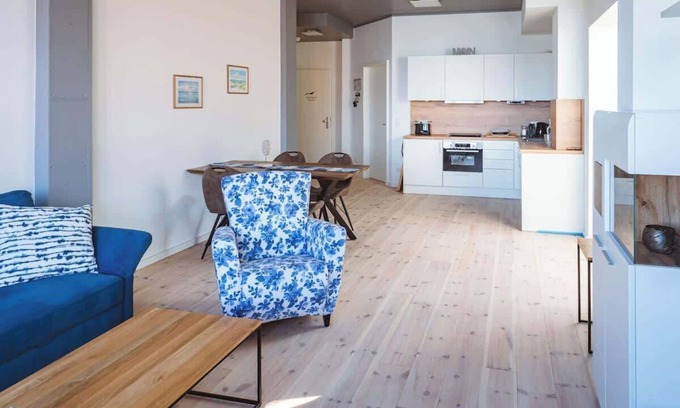 Barth Apartment | Eismöwe Summary: Harb