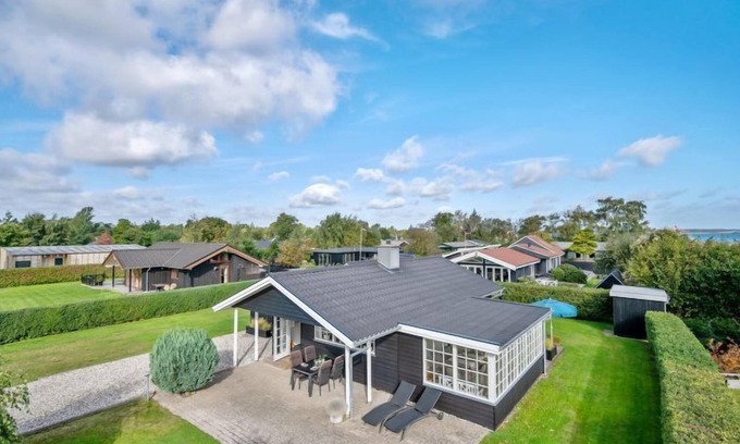 Juelsminde House | "Ekatarina" - 125m from the sea by Interhome