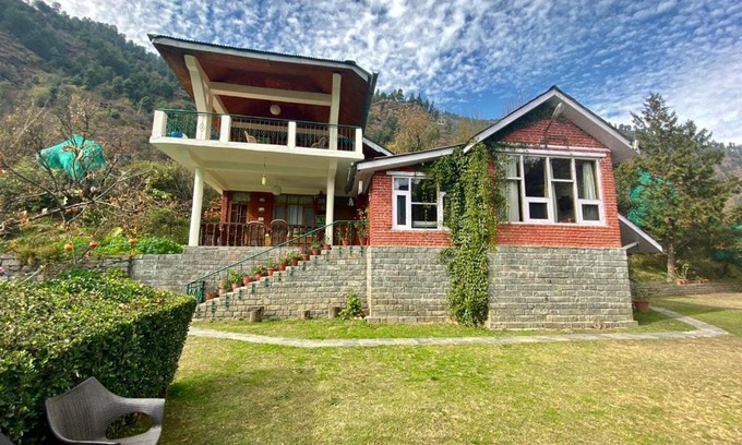 Manali Villa | EKOSTAY - White Tiger Villa
