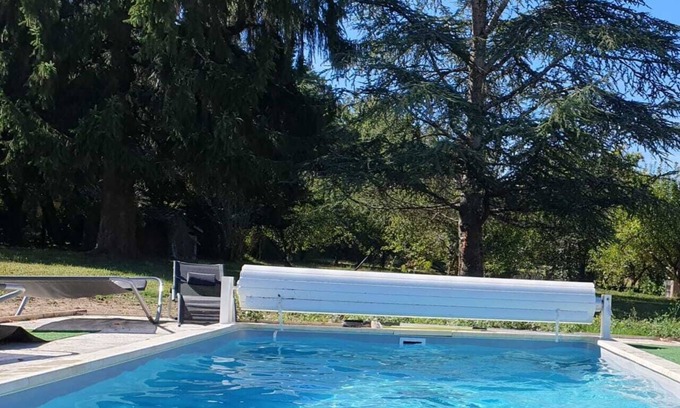 Antonne-et-Trigonant House | Elégante Maison en Dordogne Avec Piscine