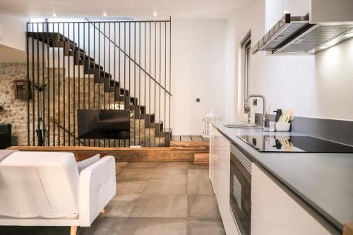 Besalu Apartment | El Call, Àtic con vistas al puente de Besalú