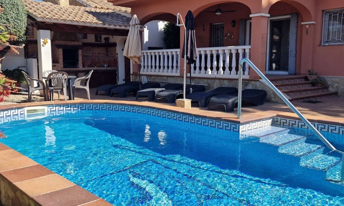 Riumar House | "El Cazador"@MARISOL: 290m to the beach, private pool, A/C, WiFi, dog beach.