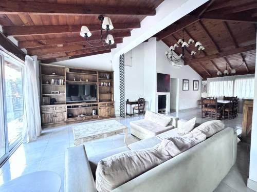 Ingeniero Maschwitz House | El Dorado