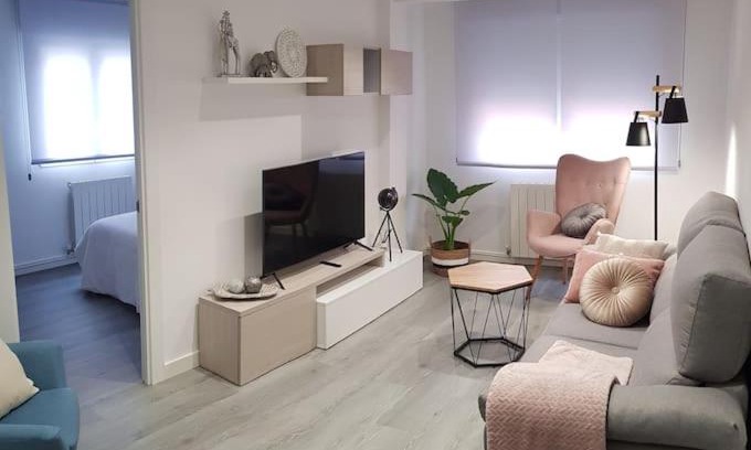 Los Corrales de Buelna Apartment | El hogar de Mundo y Pita