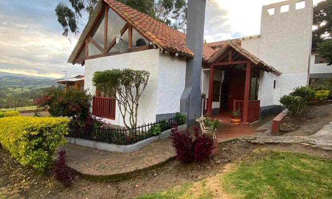 Tunja Cottage | El Paraiso country house. 7 min from downtown paipa.