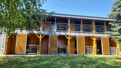 Sturovo Apartment | EL PASO chata C1 - C8 v areáli kúpaliska