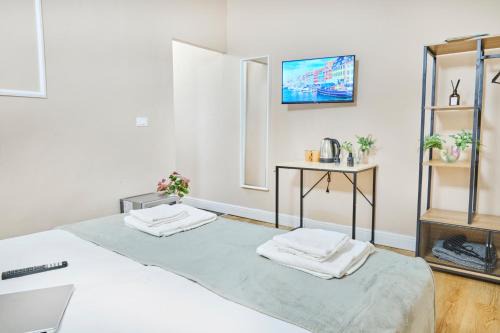 Santa Maria Novella House | El Roy Garden Rooms