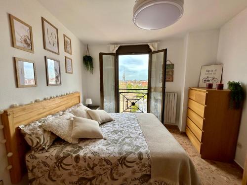 Zaragoza Old Town Apartment | El Torreón del Pilar. Opción de parking