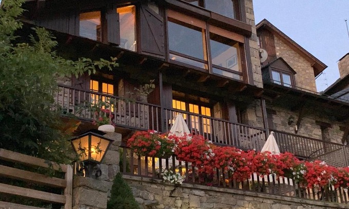 Taull Hotel | El Xalet de Taüll Hotel Rural
