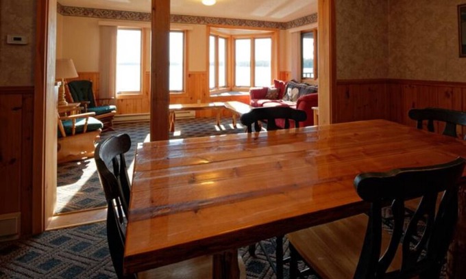 Orr Resort | Elbow Lake Lodge: Beachview Suite 2bd/1ba