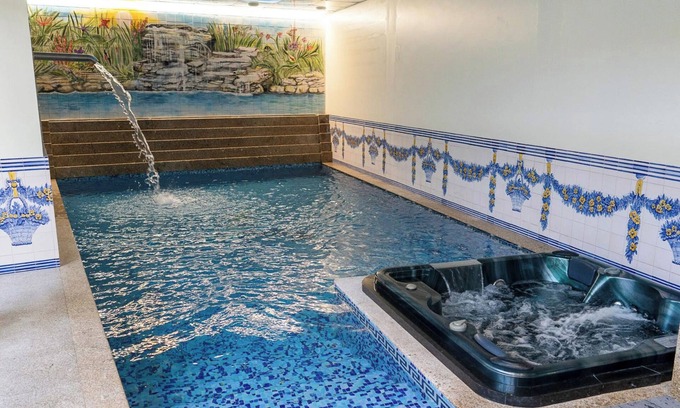Pacos De Ferreira Hotel | Elegância & Carros Hotel