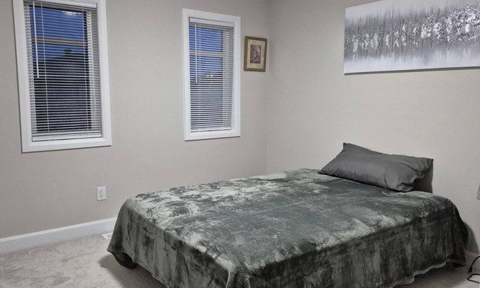 Russell House | Elegance and serenity on Parkview Terr/Élégance et calme sur Parkview Terr