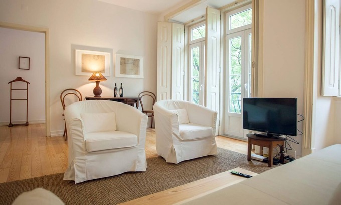 Sao Jorge de Arroios Apartment | Elegance & Charm by LovelyStay