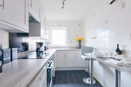 Gillingham Apartment | Elegance Graceland