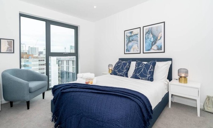 Theatreland Birmingham Apartment | Elegant 1 Bedroom Stylish Apartment - City Centre