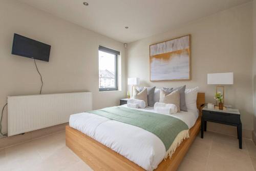Valentines Apartment | Elegant 1-BR Retreat in Ilford Centre