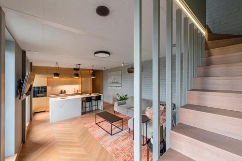 Old Town Apartment | Elegant 2 BD Apartment with terrace by Domvia
