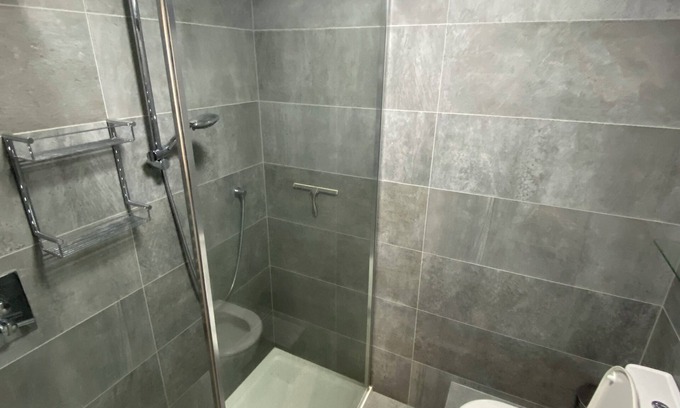 Campden Apartment | Elegant 2BD Flat, 5 Mins to Kensington Gardens