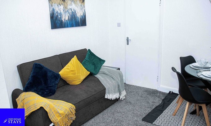 Stoke-on-Trent House | "Elegant 3-Bedroom Serviced Retreat in Stoke-on-Trent"