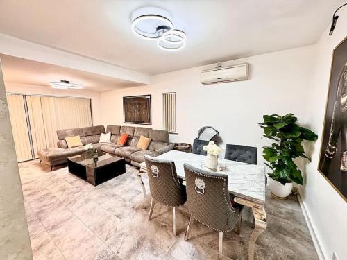 Emerson Park House | Elegant 3BD Home with Soul