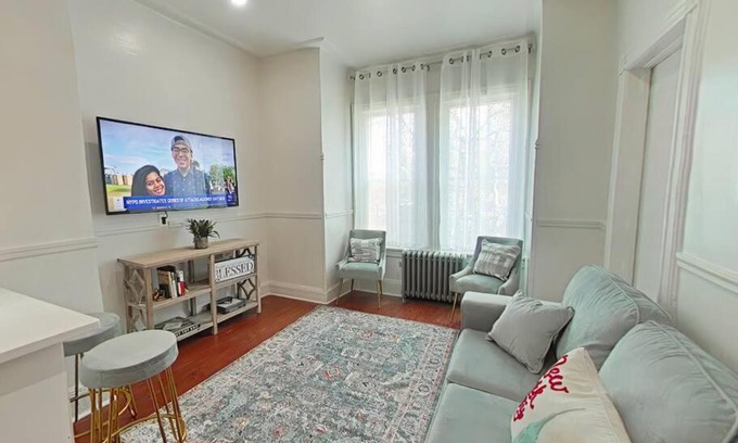 Concourse Apartment | Elegant 3Br Apt Yankee stadium