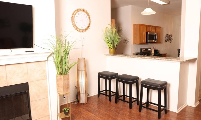 Aubrey House | Elegant 3BR Single Level Home Extended Stays