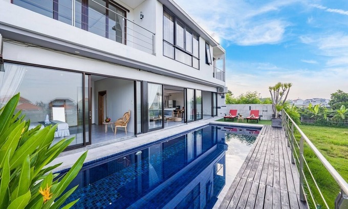 Banjar Semer Villa | Elegant, 4-Bedroom Villa in Central Seminyak