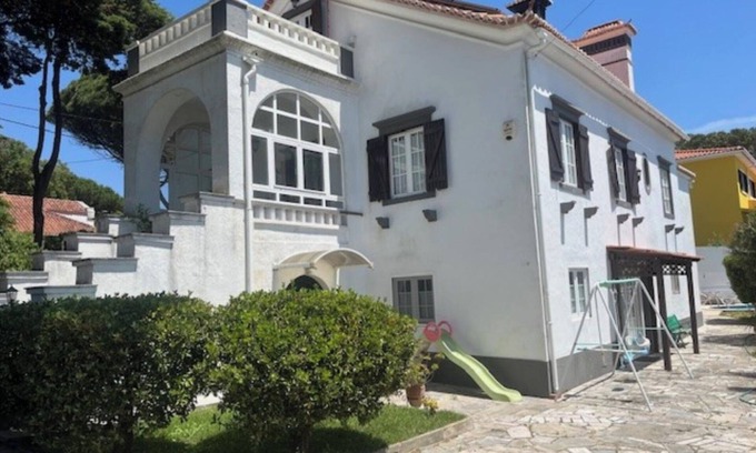 Albarraque Apartment | Elegant and Convenient Sintra Living for Families, Students & Professionals