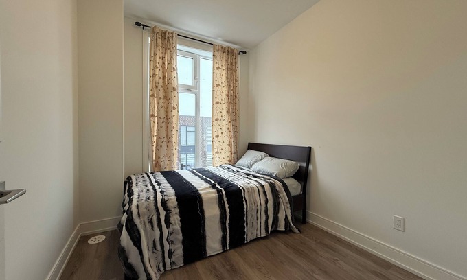 Bolton House | Elegant and Modern Bolton Stay