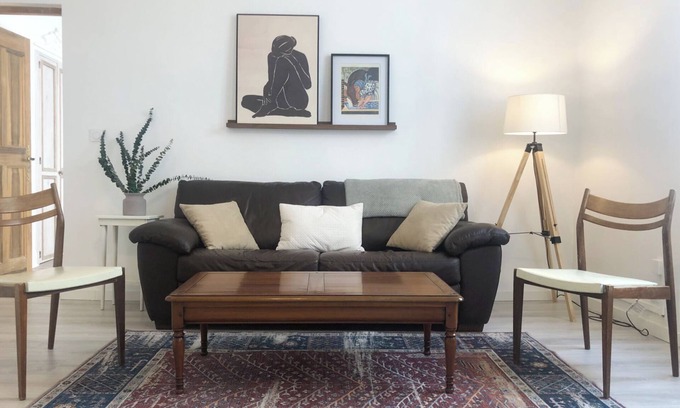 Tournon-sur-Rhone Apartment | Elegant apartment in the center of Tournon sur Rhône