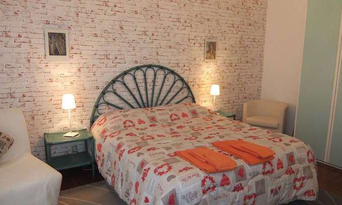 Vanchiglietta Apartment | Elegant apartment along the river Po
