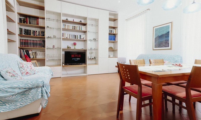Citta Nuova-Barriera Nuova-San Vito-Citta Vecchia Apartment | Elegant apartment located in the heart of Roman Trieste - FREE GARAGE
