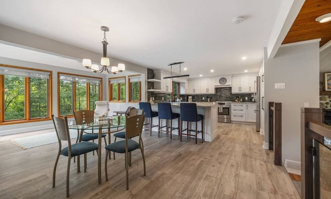 Chelsea House | Elegant Chelsea near Ottawa
