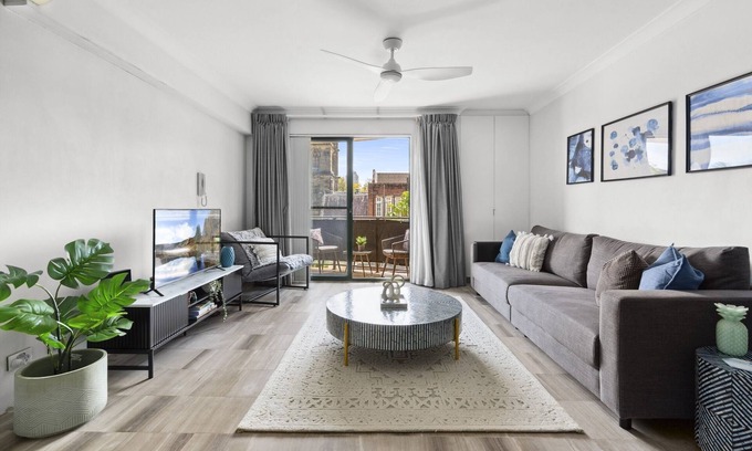 Redfern Apartment | Elegant City Retreat Close to Sydney’s CBD