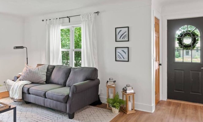 Crystal House | Elegant💜Cozy 4BR/2BA⭐️7 Comfy Beds🛌