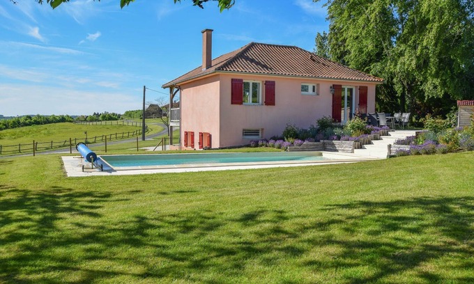 Saint-Medard-d'Excideuil House | Elegant Domaine Stay in Dordogne