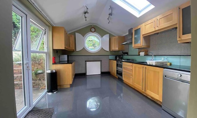 Peninsula House | Elegant flat in a fantastic area