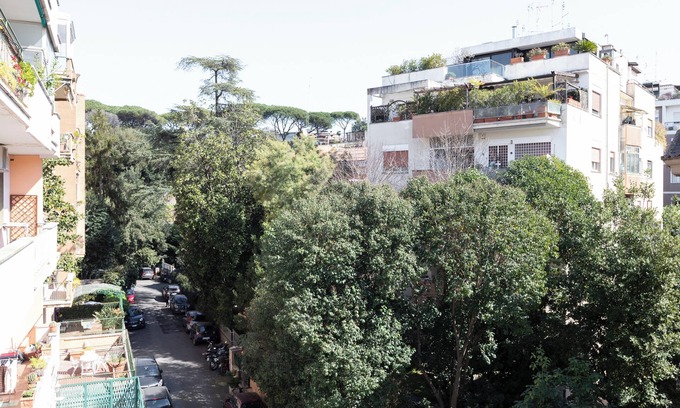 Quartiere XV Della Vittoria Apartment | Elegant Flat in Ponte Milvio
