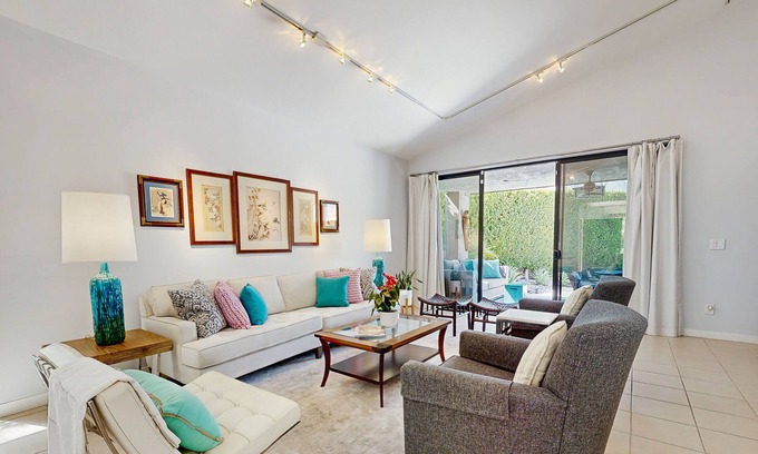 Palm Springs House | Elegant home w/sparkling pool/spa, bbq grill - community tennis courts