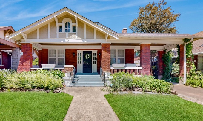 Evergreen House | Elegant home with abundant outdoor living areas, library & dog-friendly yard