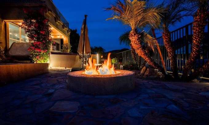 Arrowhead Lakes House | Elegant Lakeside Property w/Hot tub & Private yard