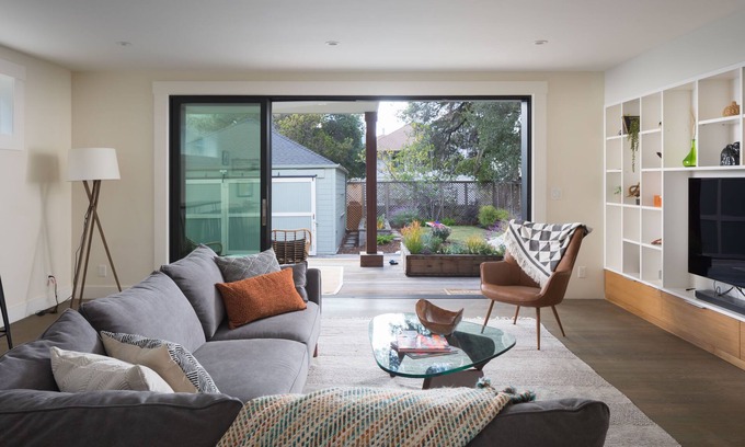 Grand Lake Villa | Elegant & Luxe 5BR Escape w/Tiki Barn - Close to SF & Minutes to Piedmont/Grand