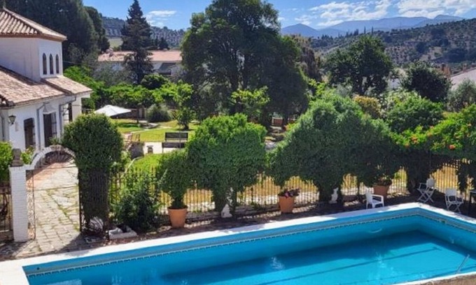 Huetor Santillan House | Elegant mountain house 10km from Granada