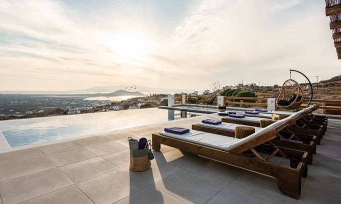 Naxos Town Villa | Elegant Naxos Villa | Villa Meltemi | 4 Bedrooms | Luxury & Privacy |Private.