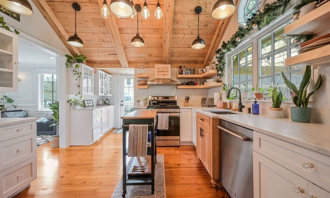 Patchogue House | Elegant Patchogue Manor