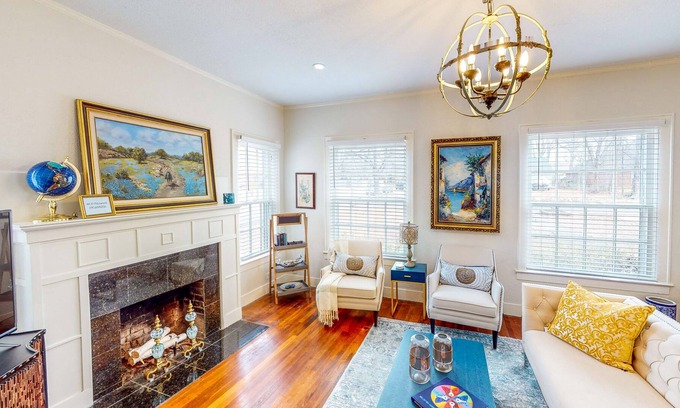 Texarkana House | Elegant & remodeled home in historic neighborhood