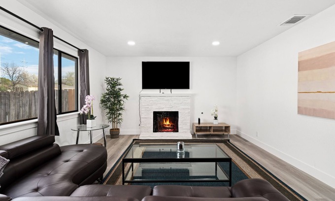 Citrus Heights House | ELEGANT SPACIOUS 3 BED/2BATHS HOUSE IN SUBURB SAC