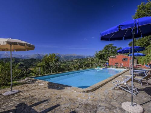 Monte San Martino Apartment | Elegant Stone House w Pool