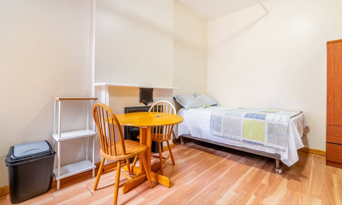 Chelsea Apartment | Elegant Studio in Midtown Manhattan 4 mins from Penn Station