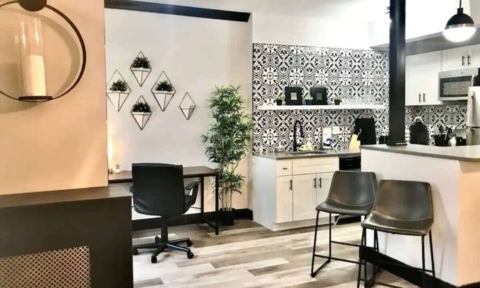 Shaw Apartment | Elegant Studio Maximum Efficiency Zero Compromise